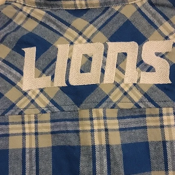 Women's Detroit Lions Wordmark Flannel Shirt - Picture 6 of 6